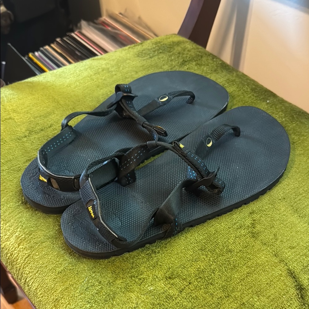 Luna Trail Barefoot Sandals